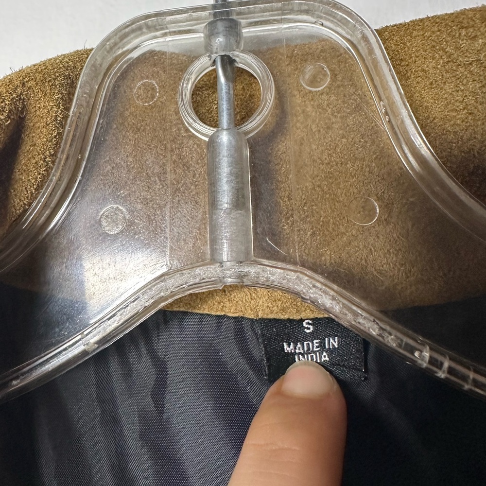 Harley-Davidson Tan Leather Jacket with Stud Details - Picture 5 of 9